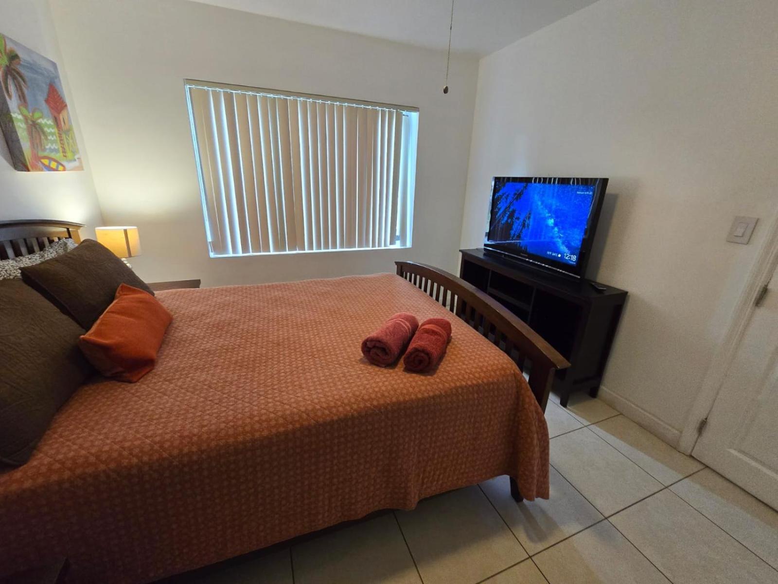 Royal Poinciana Stay Miami Springs Exterior photo